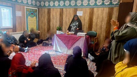 طالقان | برگزاری جشن ولادت حضرت فاطمه(س) و روز مادر