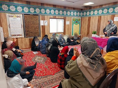 طالقان | برگزاری جشن ولادت حضرت فاطمه(س) و روز مادر