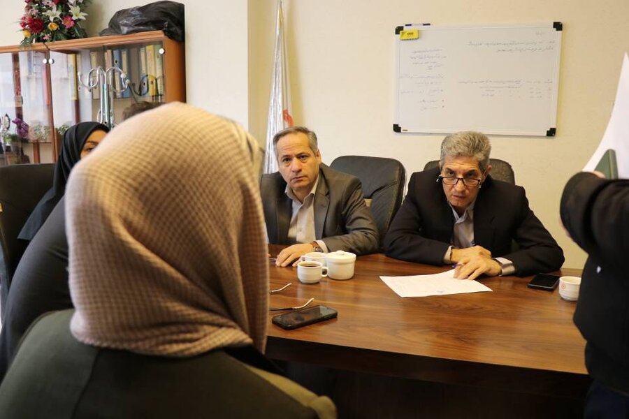 برگزاری میز خدمت و دیدار هفتگی مدیرکل با مددجویان