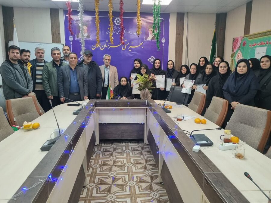 برگزاری جشن ولادت حضرت فاطمه زهرا(س) و گرامیداشت روز مادر و زن در اداره بهزیستی رزن

