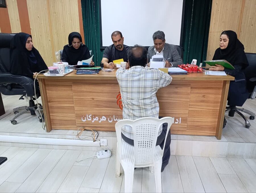 کمیسیون تعیین میزان ناتوانی همسران بانوان سرپرست خانوار برگزار شد