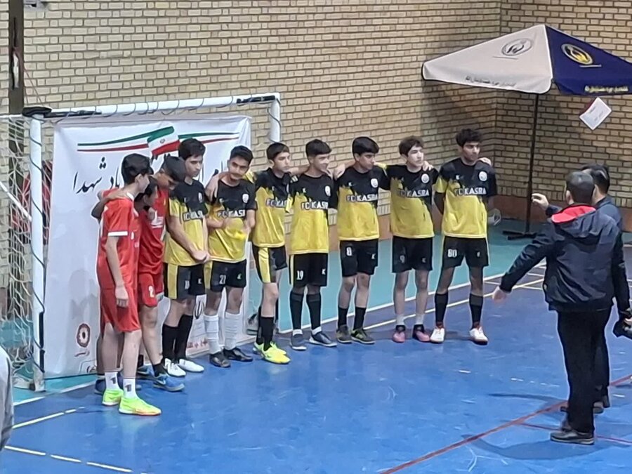 نائب‌قهرمانی تیم شهدای چهارباغ خانه بهزیست محله شهید الیاسی در جام «از محله تا قله»