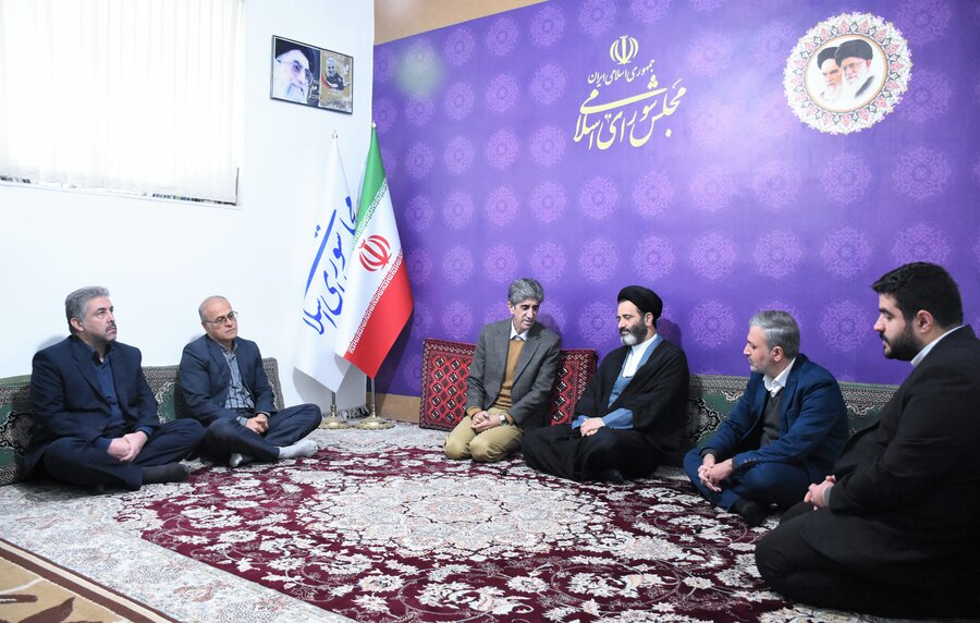 دیدار مدیرکل با نمایندۀ مردم سنقروکلیایی در مجلس