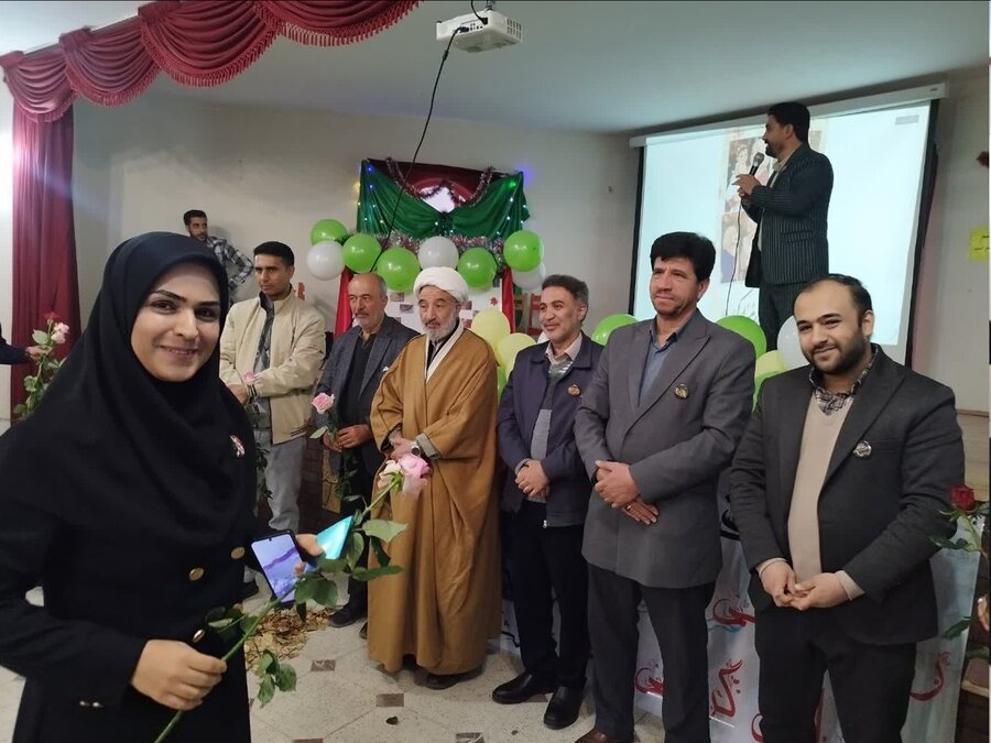 گزارش تصویری قدردانی از مادران فداکار و دانش‌آموزان استثنایی