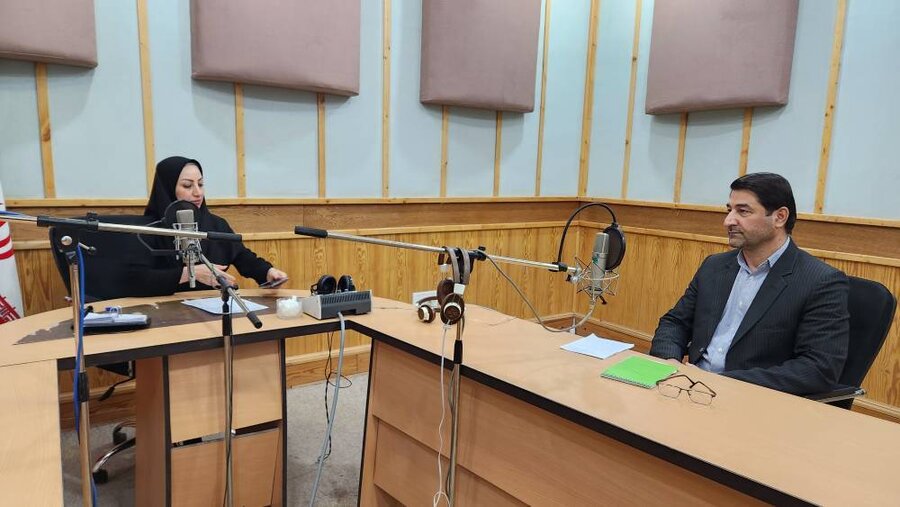 بـــــرنامه مردم و مسئـولین با حضــور مدیــر ڪل بهزیستی لرستان