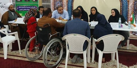 میز خدمت بهزیستی استان بوشهر در مصلی نماز جمعه شهر خورموج