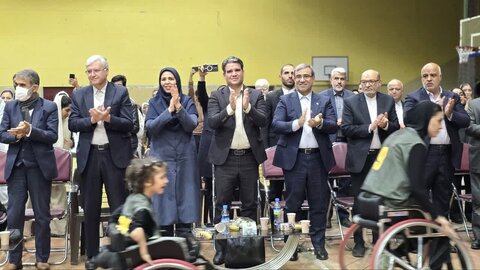 صحنه گردانی هنرمندان و ورزشکاران معلول