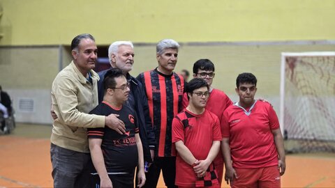 بازی نمادین پیشکسوتان ابومسلم با منتخب معلولین