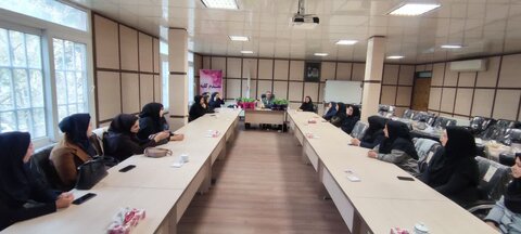 گزارش تصویری | دیدار مدیرکل و روسای شهرستان های تابعه با همکاران بمناسبت ولادت حضرت زهرا(س)