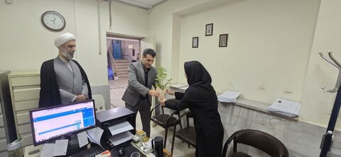 گزارش تصویری | دیدار مدیرکل و روسای شهرستان های تابعه با همکاران بمناسبت ولادت حضرت زهرا(س)