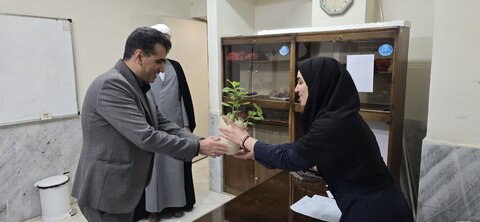 گزارش تصویری | دیدار مدیرکل و روسای شهرستان های تابعه با همکاران بمناسبت ولادت حضرت زهرا(س)