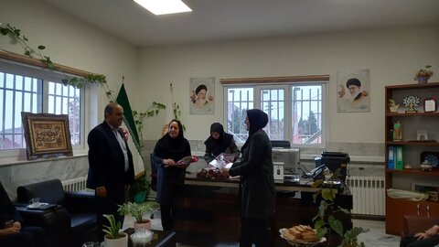 گزارش تصویری | دیدار مدیرکل و روسای شهرستان های تابعه با همکاران بمناسبت ولادت حضرت زهرا(س)