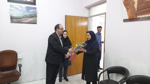 گزارش تصویری | دیدار مدیرکل و روسای شهرستان های تابعه با همکاران بمناسبت ولادت حضرت زهرا(س)