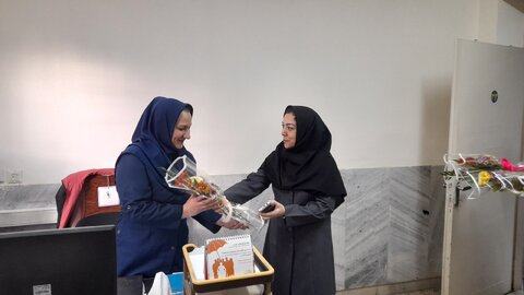 گزارش تصویری | دیدار مدیرکل و روسای شهرستان های تابعه با همکاران بمناسبت ولادت حضرت زهرا(س)