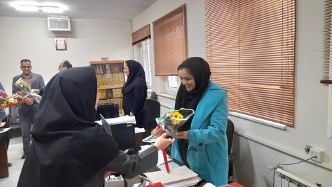 گزارش تصویری | دیدار مدیرکل و روسای شهرستان های تابعه با همکاران بمناسبت ولادت حضرت زهرا(س)