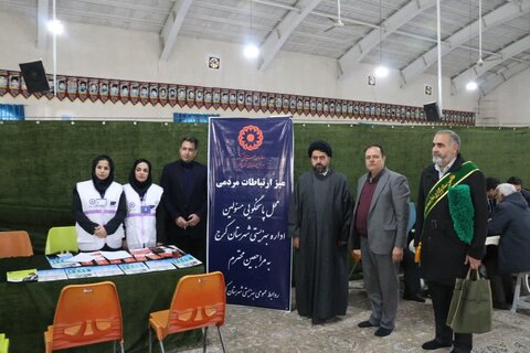 برگزاری میز خدمت و سخنرانی پیش از خطبه‌ها توسط مدیر بهزیستی شهرستان کرج در مصلی نماز جمعه محمدشهر