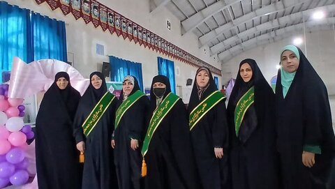 برگزاری میز خدمت و سخنرانی پیش از خطبه‌ها توسط مدیر بهزیستی شهرستان کرج در مصلی نماز جمعه محمدشهر