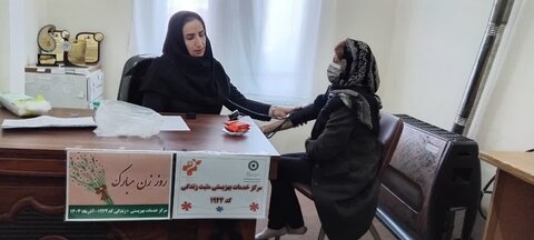 گرامیداشت روز زن در مرکز «مثبت زندگی» دیواندره برگزار شد