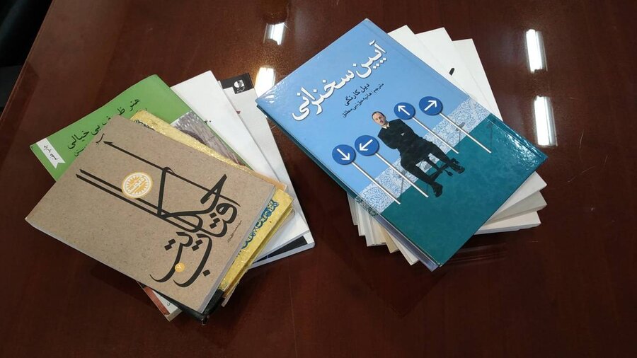 شهرتهران| اهدای ۵۰۰ جلد کتاب به مرکز نگهداری اندرزگو