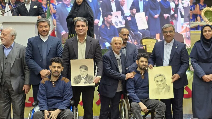  صحنه گردانی هنرمندان و ورزشکاران معلول و اهدای ۵۰ سری جهیزیه 