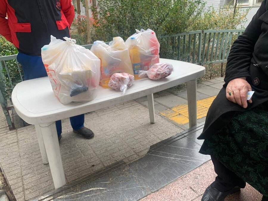 شهرتهران| توزیع ۳۰ بسته سبدکالا میان خانواده‌های دارای چند معلول