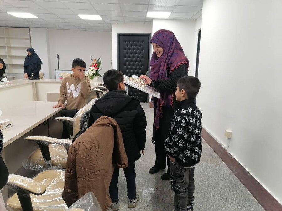 شهرتهران| فرزندان شبه‌خانواده از مدیر بهزیستی تهران تقدیر کردند