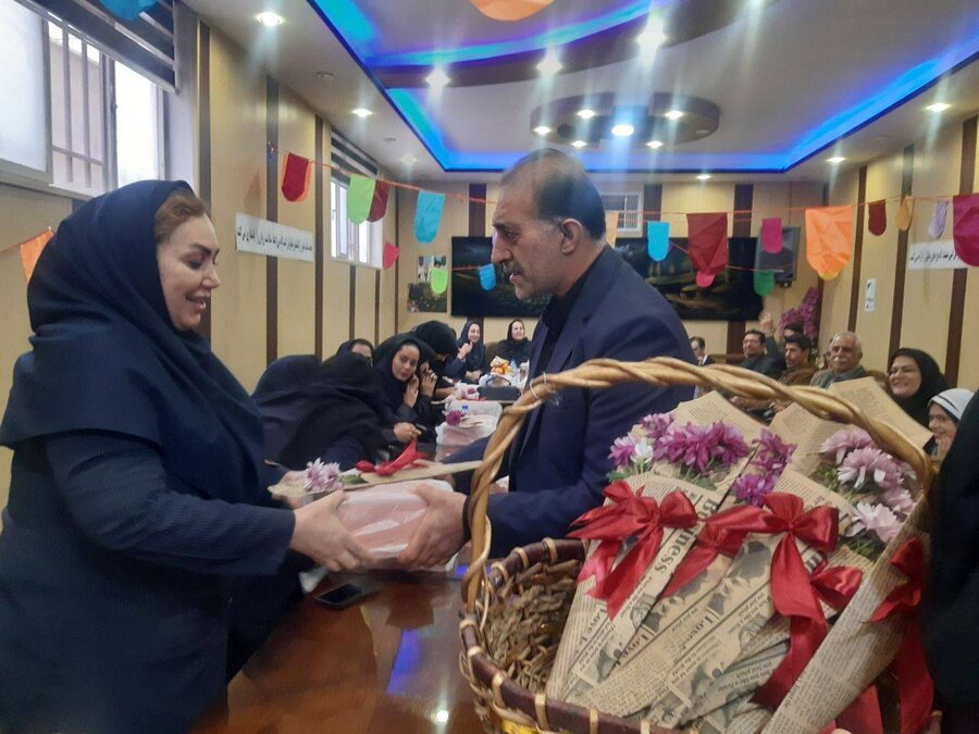 ورامین | مراسم جشن تقدیر  از بانوان شاغل در بهزیستی