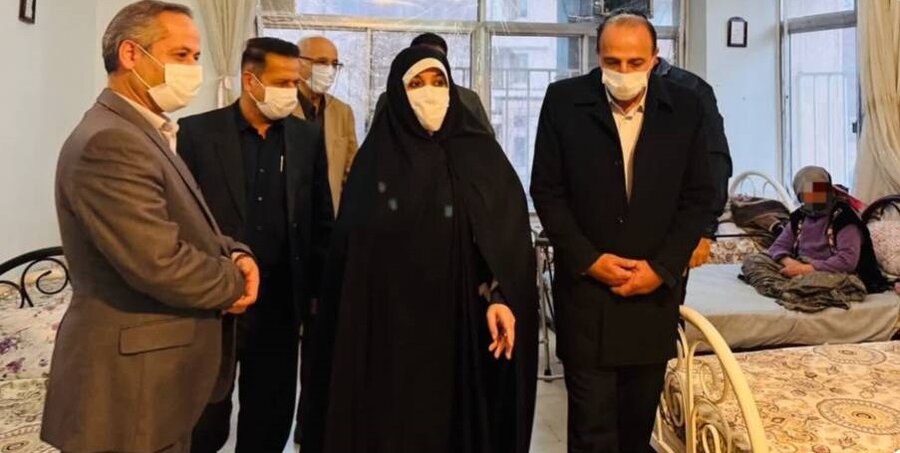 دیدار صمیمی مسئولان با سالمندان مرکز حضرت زهرا(س) به مناسبت روز مادر
