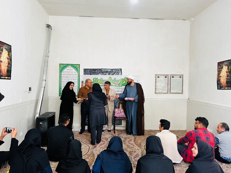 رباط کریم | تجلیل از بانوان اداره به مناسبت ولادت حضرت فاطمه زهرا(س)