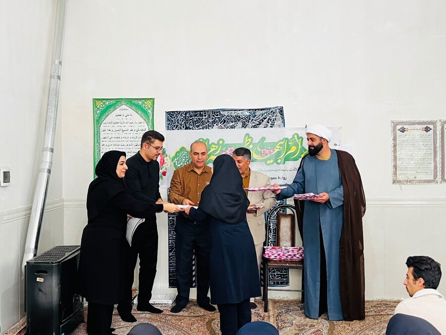 رباط کریم | تجلیل از بانوان اداره به مناسبت ولادت حضرت فاطمه زهرا(س)