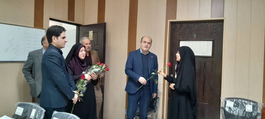 تجلیل از بانوان شاغل در بهزیستی گیلان