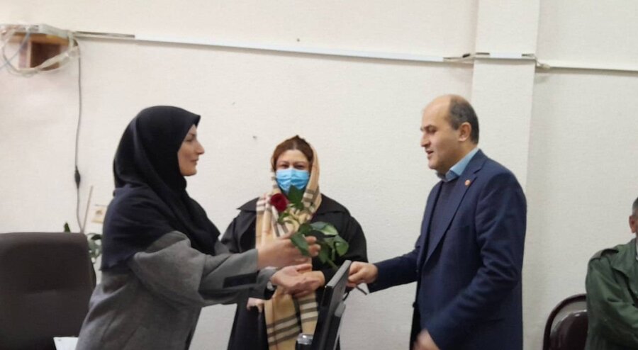 تجلیل از بانوان شاغل در بهزیستی گیلان