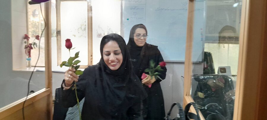 تجلیل از بانوان شاغل در بهزیستی گیلان