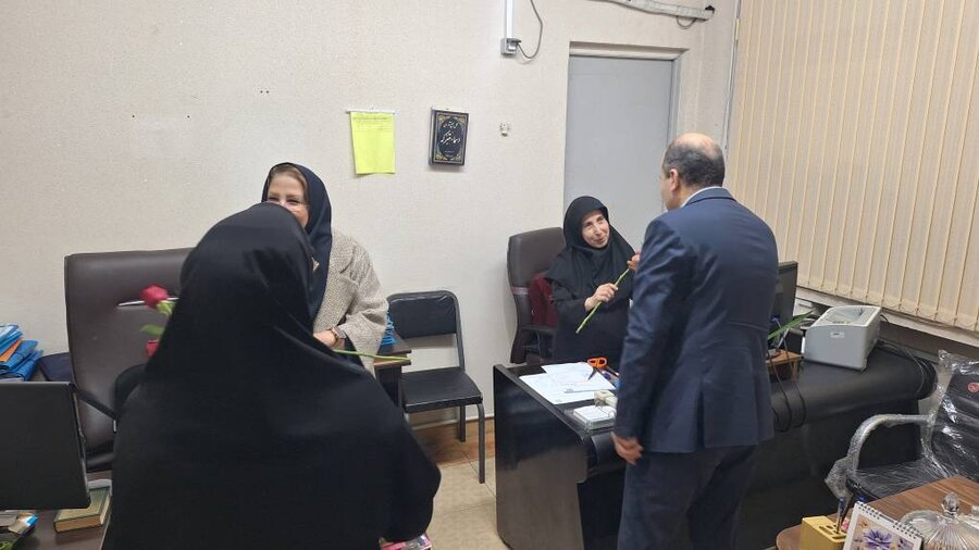 تجلیل از بانوان شاغل در اداره کل بهزیستی گیلان