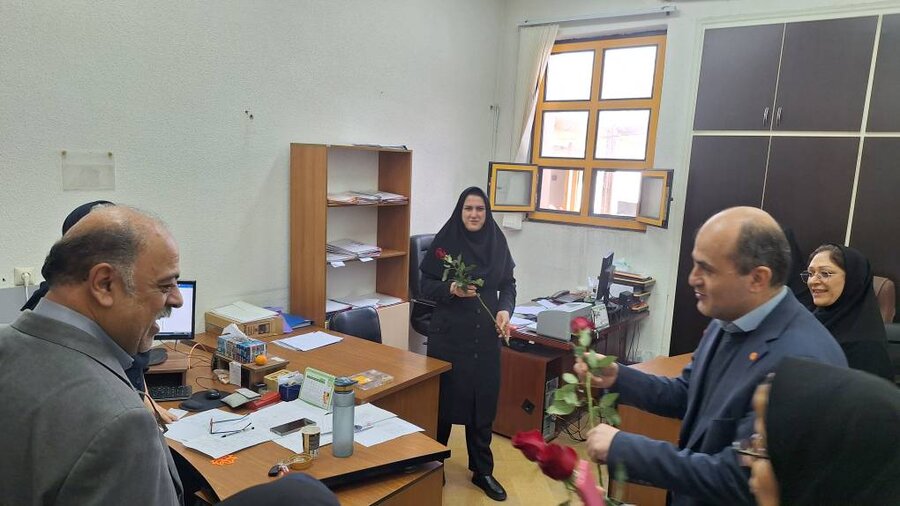 تجلیل از بانوان شاغل در اداره کل بهزیستی گیلان