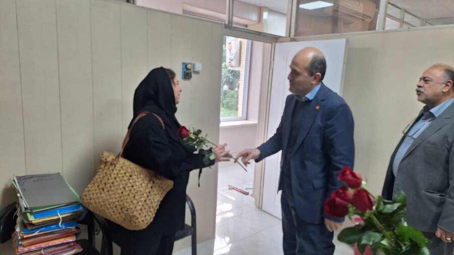 تجلیل از بانوان شاغل در اداره کل بهزیستی گیلان