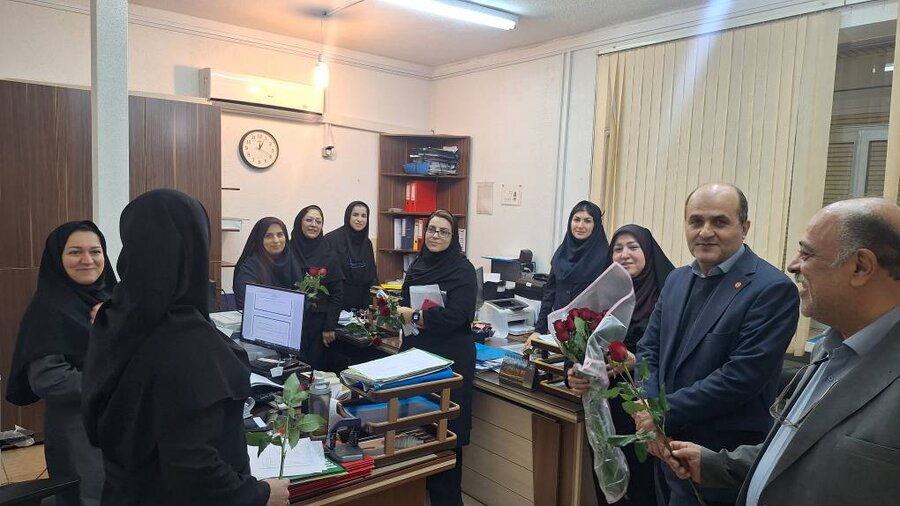 تجلیل از بانوان شاغل در اداره کل بهزیستی گیلان