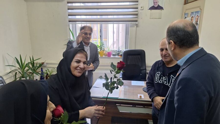 تجلیل از بانوان شاغل در اداره کل بهزیستی گیلان