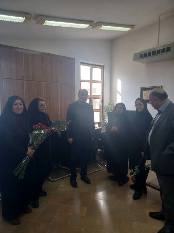 تجلیل از بانوان شاغل در اداره کل بهزیستی گیلان