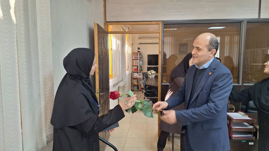 تجلیل از بانوان شاغل در اداره کل بهزیستی گیلان