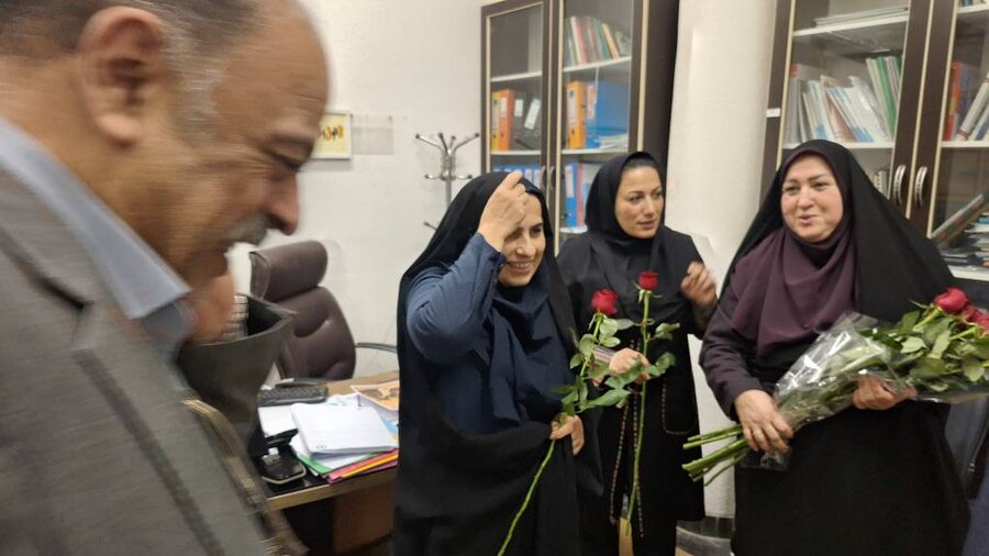 تجلیل از بانوان شاغل در اداره کل بهزیستی گیلان