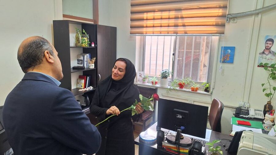 تجلیل از بانوان شاغل در اداره کل بهزیستی گیلان