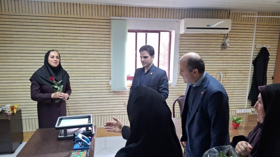 تجلیل از بانوان شاغل در اداره کل بهزیستی گیلان