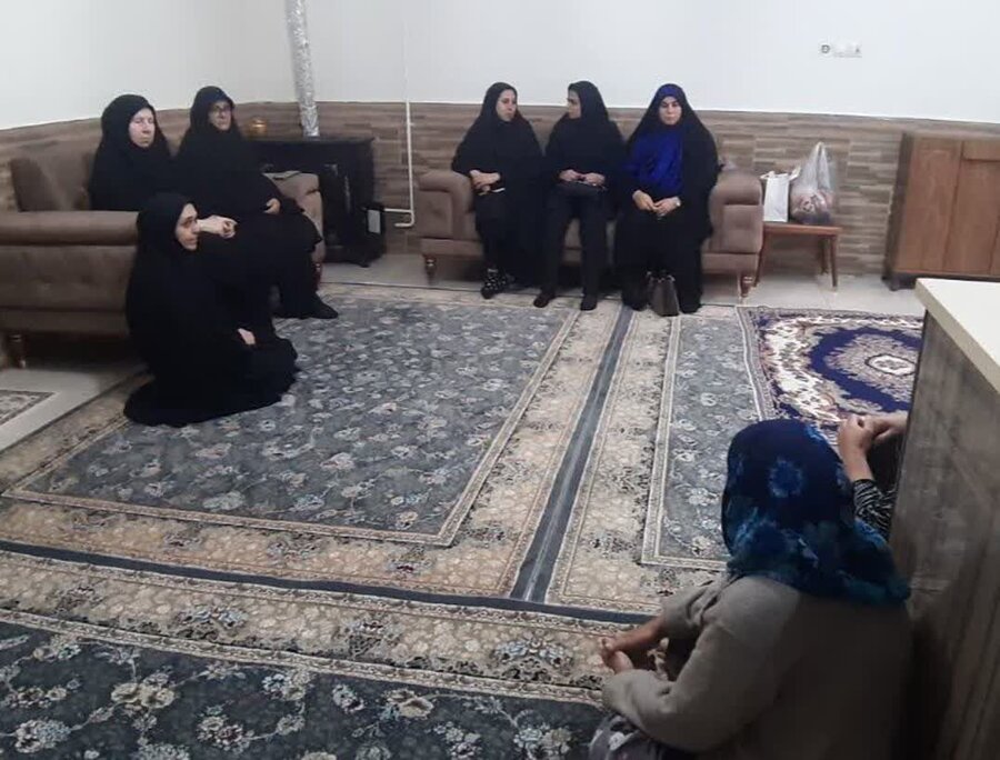 دیدار صمیمانه مسئولان بهزیستی چهارباغ با خانواده مددجویان به مناسبت روز مادر