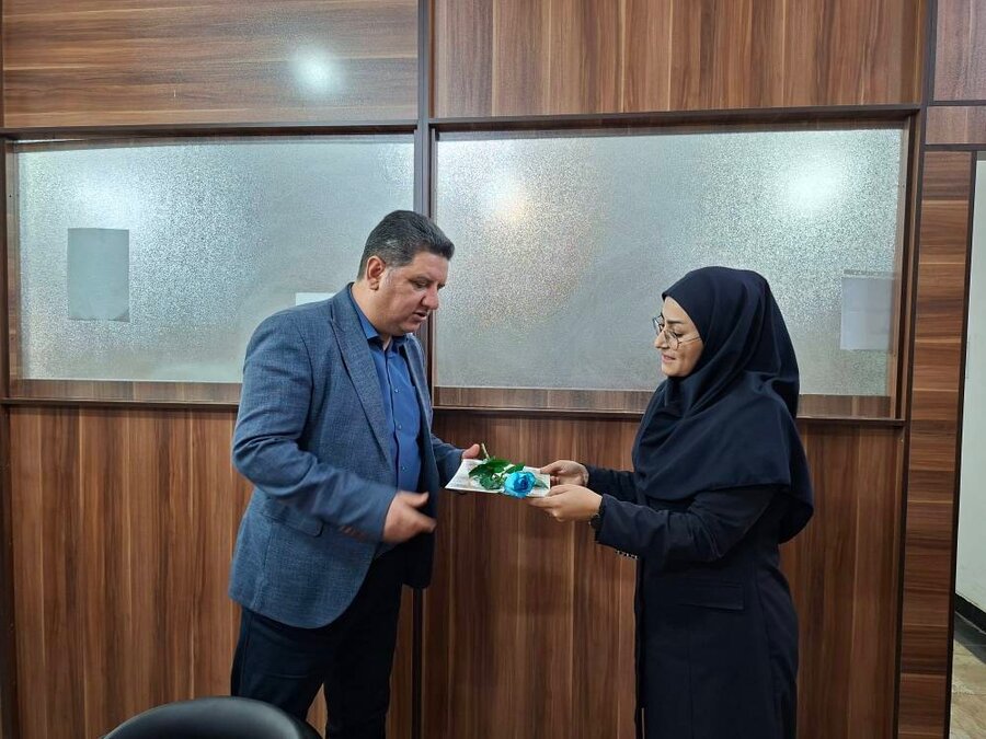 پردیس | تجلیل وتقدیر از بانوان پرسنل در اداره بهزیستی به مناسب سالروز تولد حضرت فاطمه الزهرا