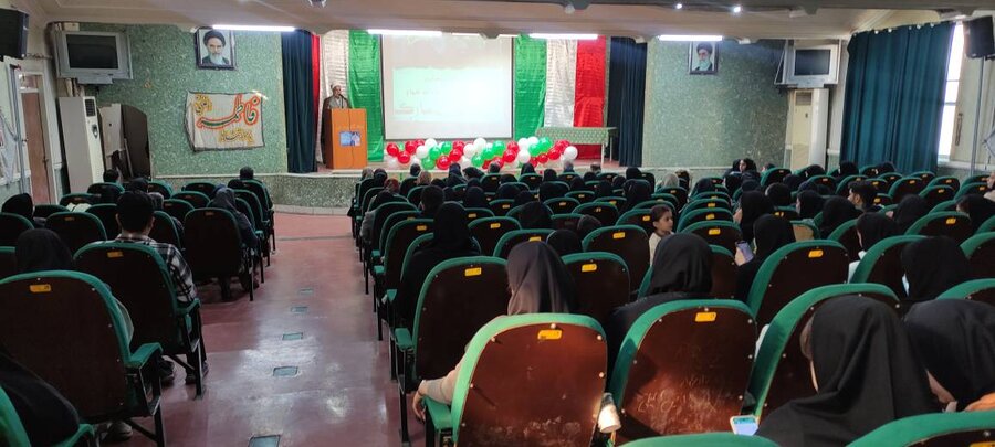 قرچک l حضور سرپرست اداره بهزیستی در جشن دانشگاه پیام‌نور به مناسبت بزرگداشت روز زن و مادر