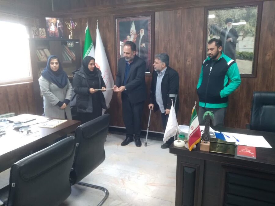 اشتهارد ️| تجلیل از بانوان شاغل در بهزیستی اشتهارد به مناسبت گرامیداشت روز زن