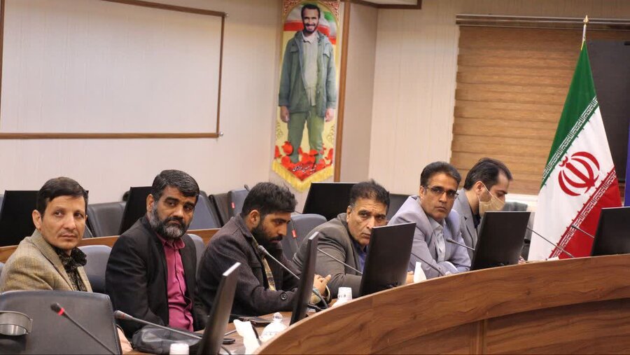 آران و بیدگل| نشست صمیمانه جمعی از افراد دارای معلولیت با فرماندار شهرستان