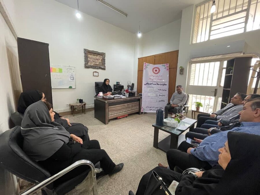 برگزاری جلسه مشترک بهزیستی اهواز و اداره سوادآموزی با محوریت ارتقای عدالت آموزشی زنان سرپرست خانوار