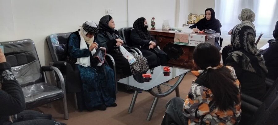 گرامیداشت روز زن در مرکز «مثبت زندگی» دیواندره برگزار شد